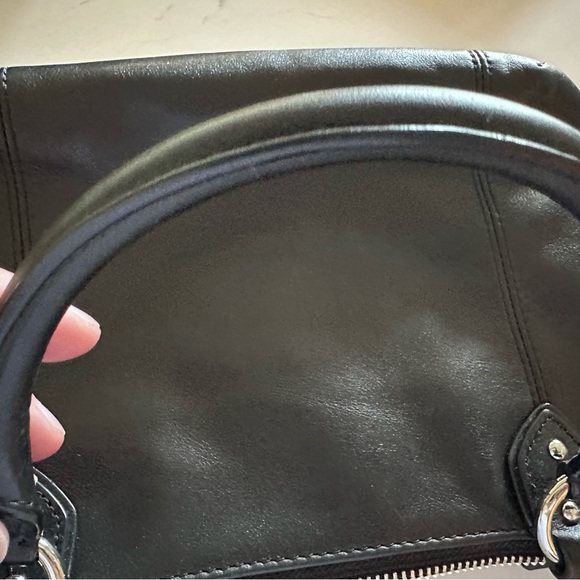 Cross body leather Coach purse - Picture 11 of 15